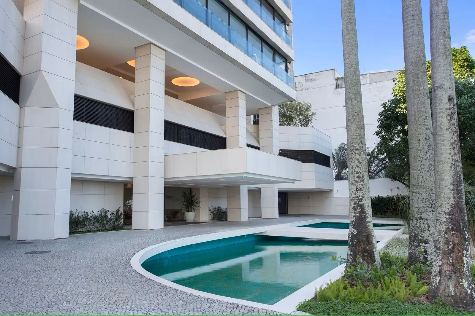 Edifício Cap Ferrat — Ipanema