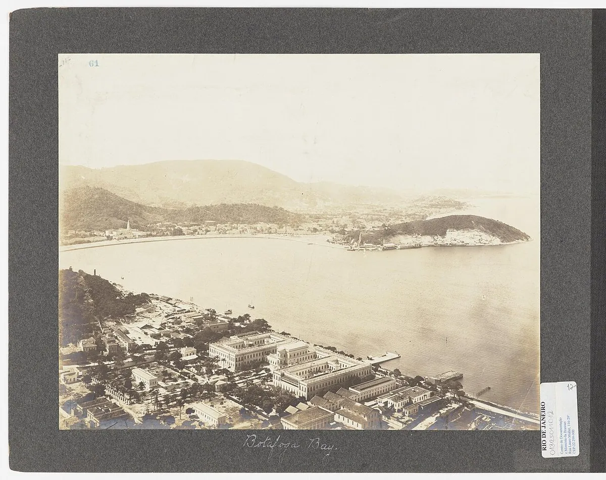 Historic view of Urca, Rio de Janeiro — Urca e enseada de Botafogo vistos do Morro da Babilônia