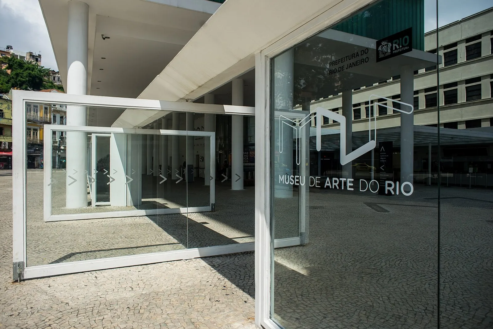 MAR facade on Praça Mauá