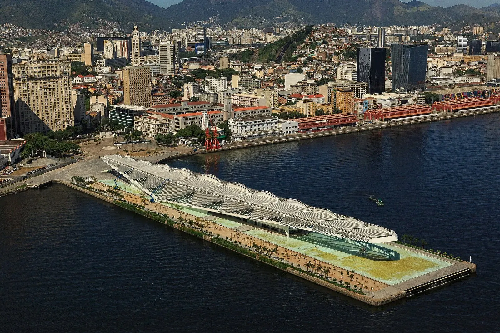 Aerial view of Museu do Amanhã and reflecting pools