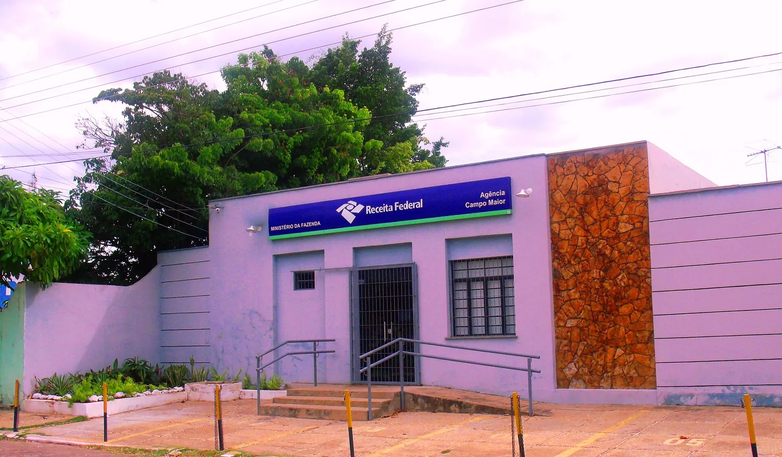 O prédio da Receita Federal do Brasil — a autoridade tributária federal brasileira