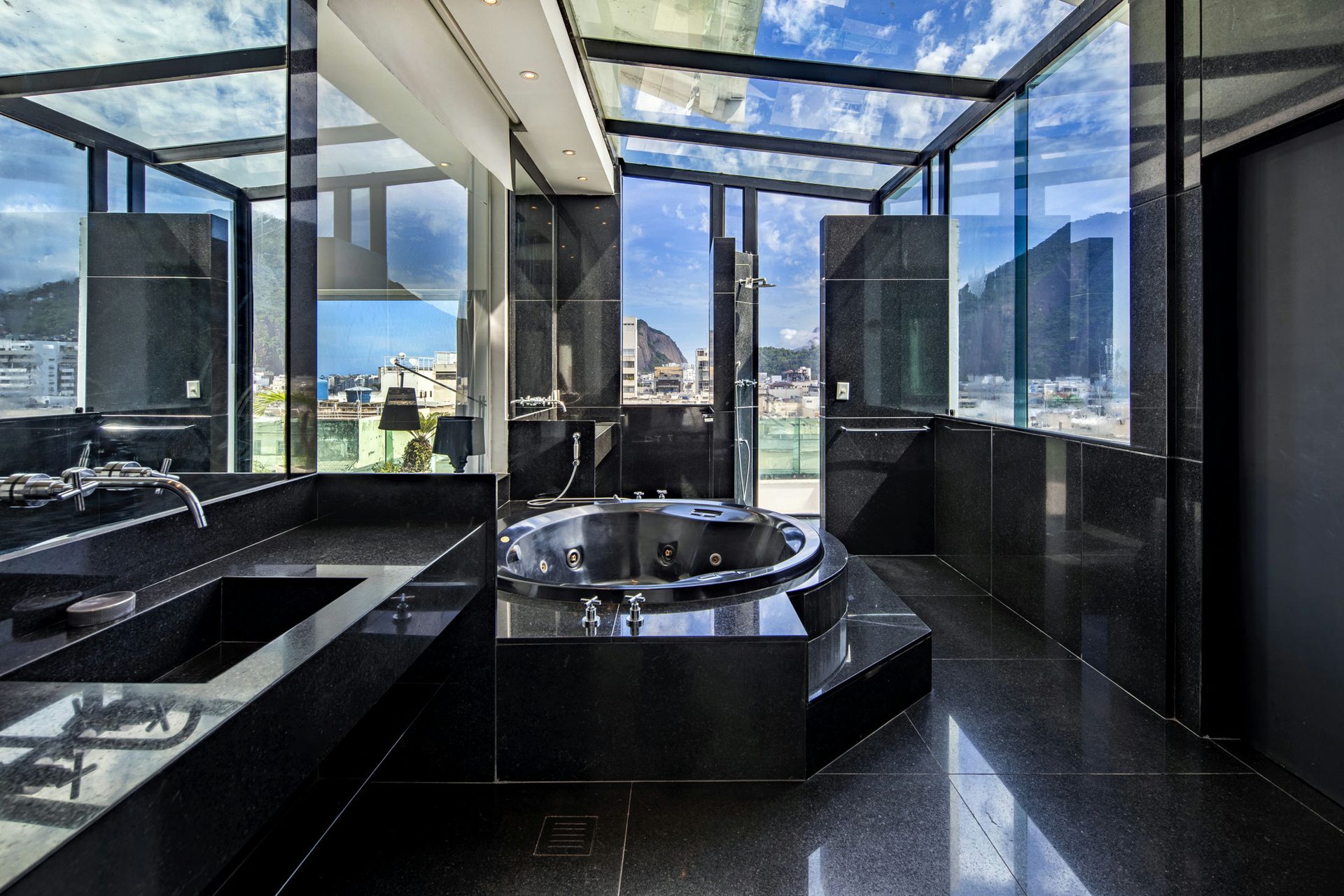 Presidential suite's bathroom