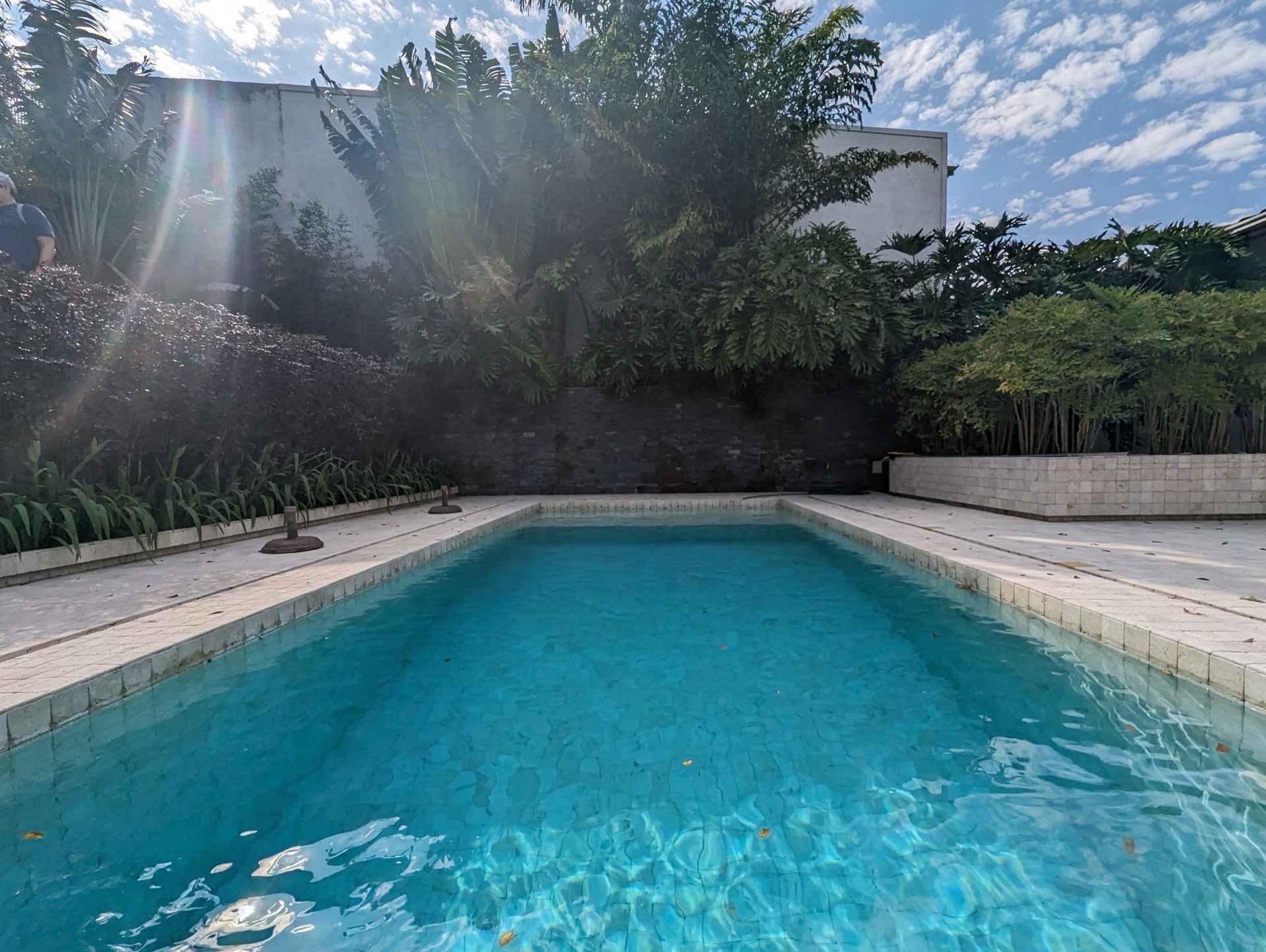 A spectacular 5-bedroom home—featuring 3 suites—with cinematic views of Christ the Redeemer and Sugarloaf Mountain. in Santa Teresa — photo 4