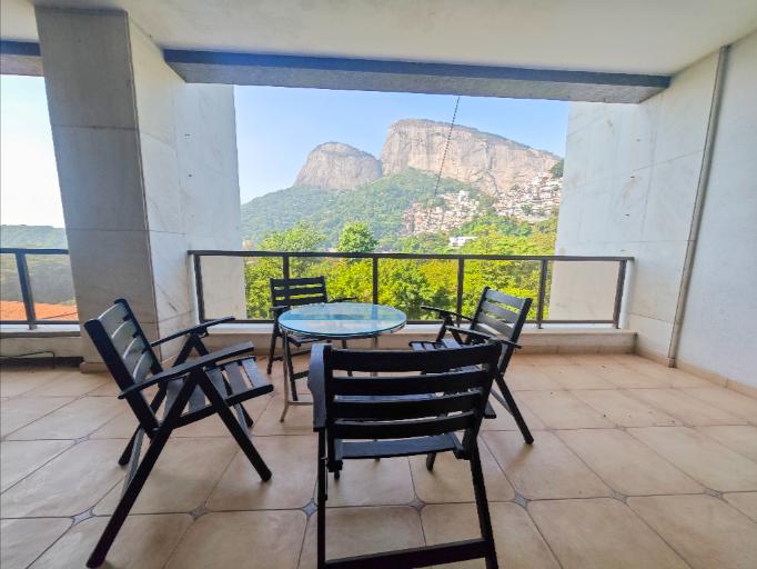 Magnificent apartment with 4 suites, a private pool and a sauna located in a prestigious building in Gávea — photo 2 of 61 (apartment, Gávea, Rio de Janeiro)