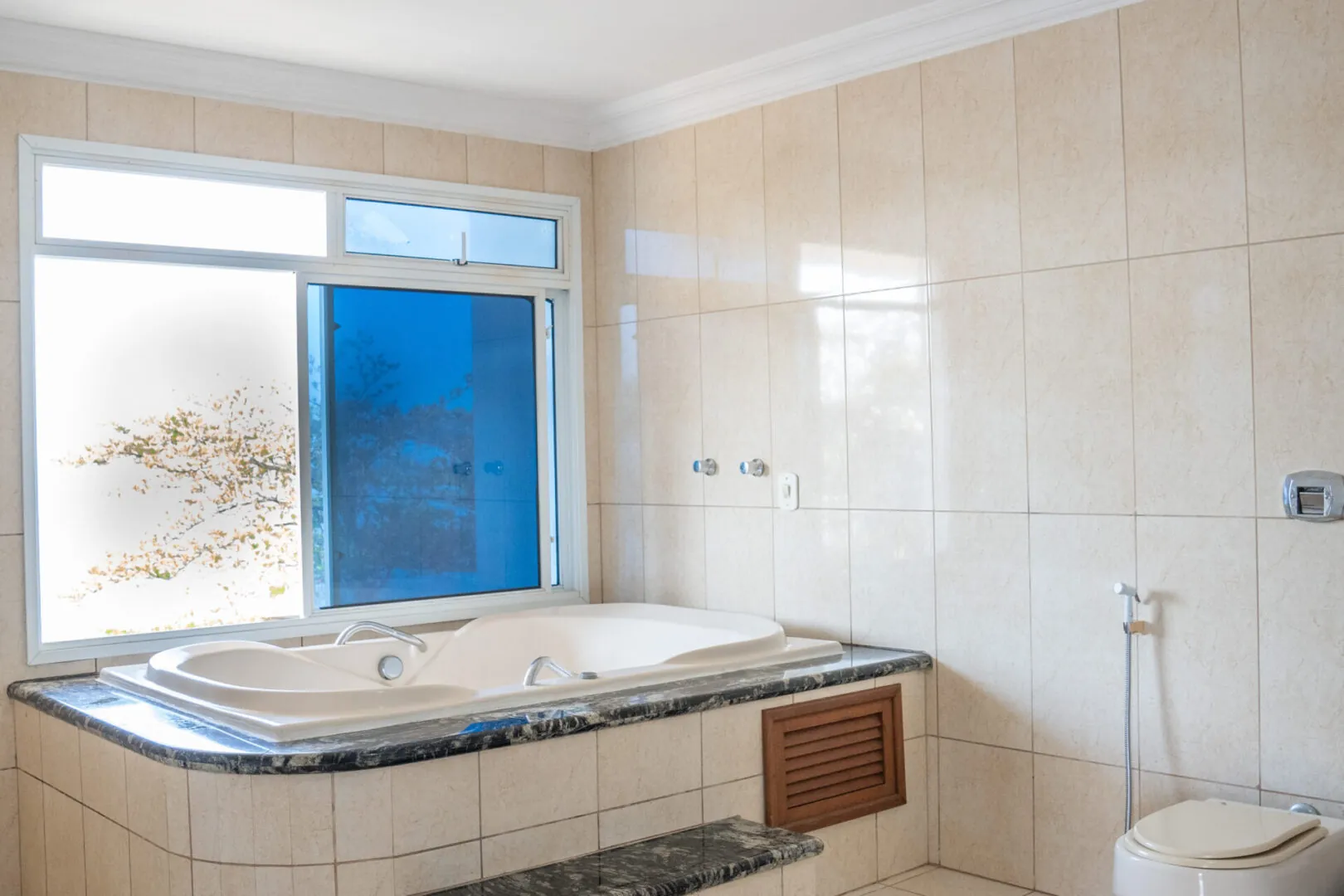 Iriri Beachfront Villa — photo 15 of 42 (beachfront villa, Iriri, Espírito Santo, Rio de Janeiro)