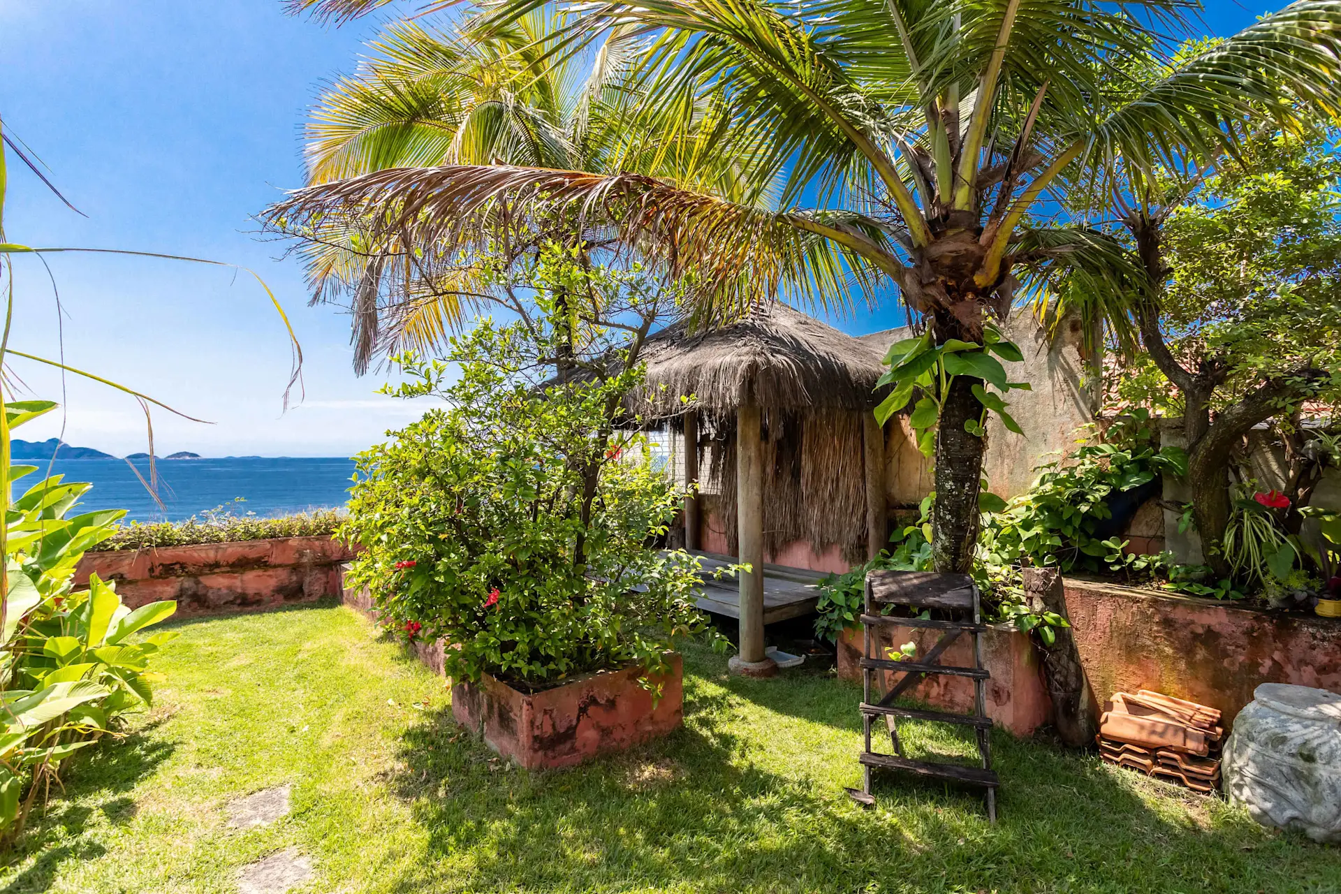 Bali de Janeiro on Copacbana's beach for 6 — photo 15 of 45 (apartment, Copacabana, Rio de Janeiro)