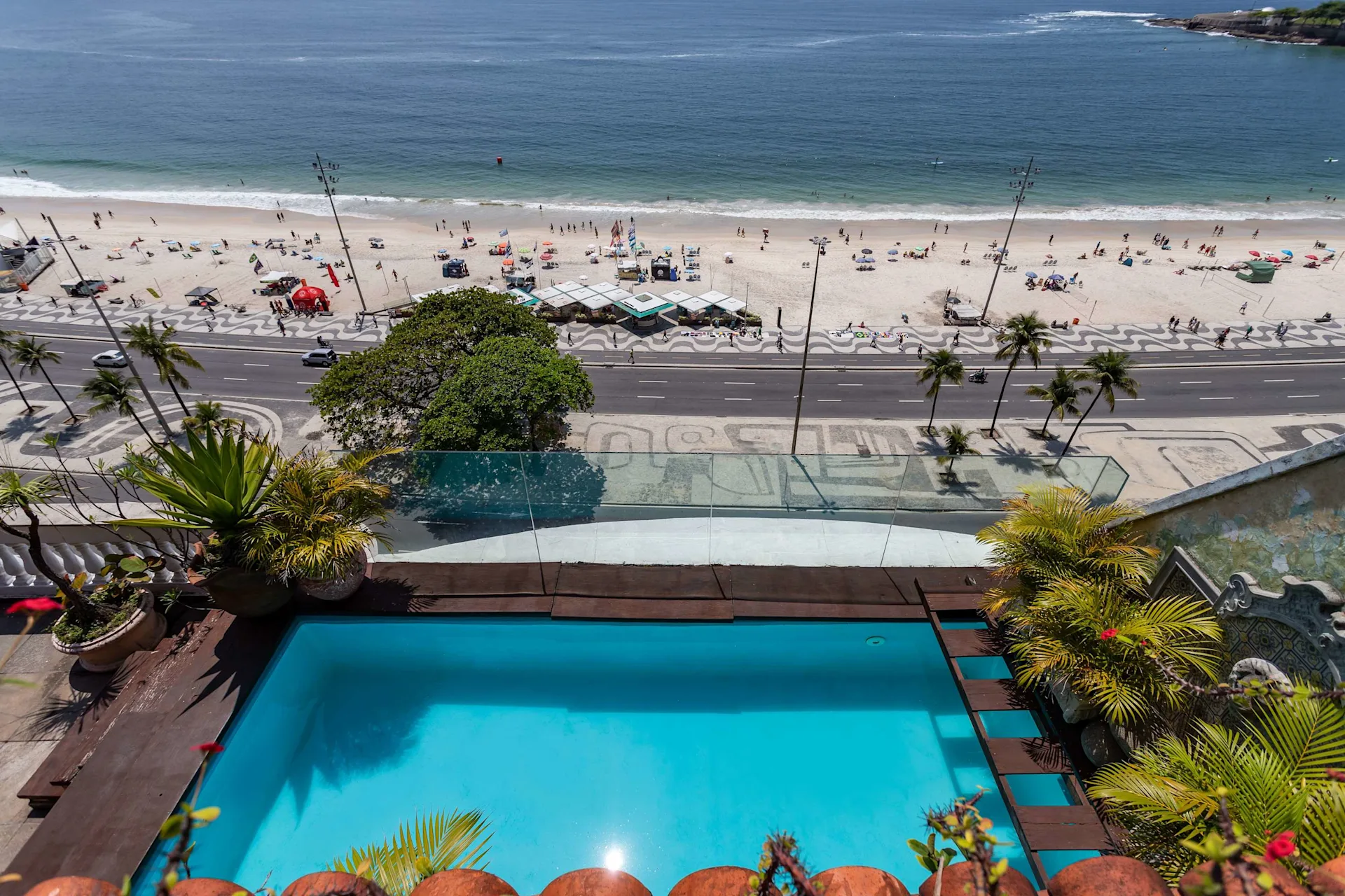 Bali de Janeiro on Copacbana's beach for 6 — photo 6 of 45 (apartment, Copacabana, Rio de Janeiro)