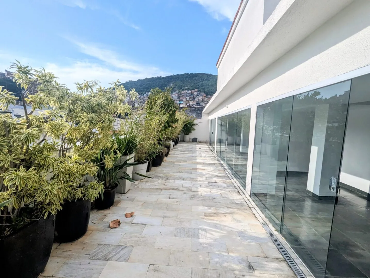 Arpoador Linear Penthouse — Sold
